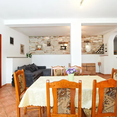 Otmar 1224 * Premantura