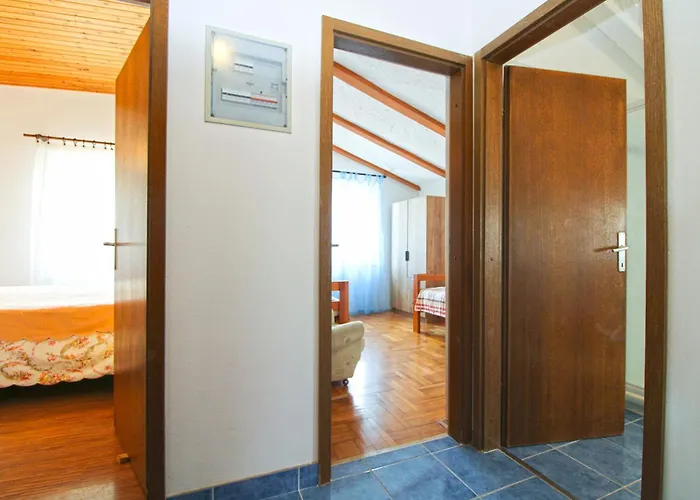 Apartment Otmar 1224 Premantura