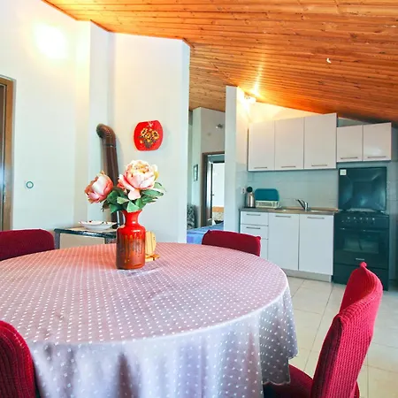 Apartment Otmar 1224 Premantura